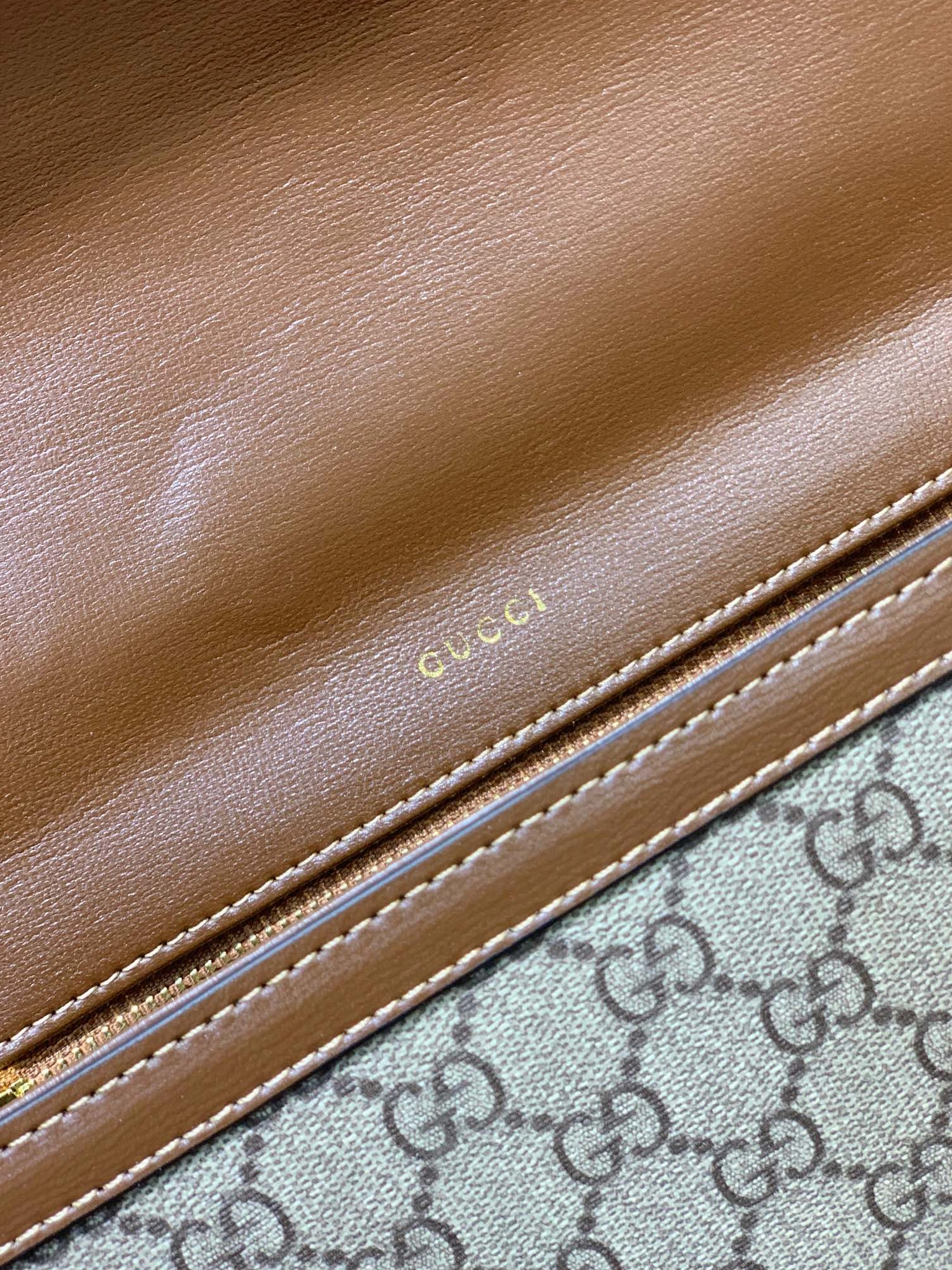 Gucci AAA Quality Messenger Bags For Women SmartChoice 8299