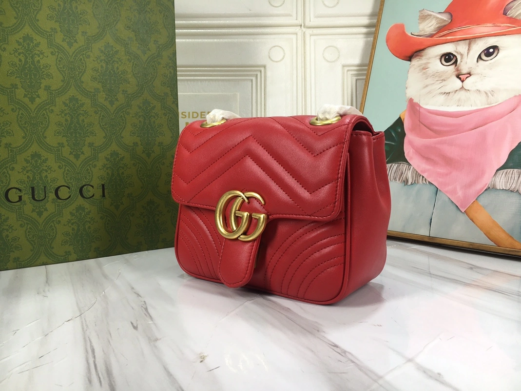 Gucci AAA Quality Messenger Bags For Women Sophisticated 1749