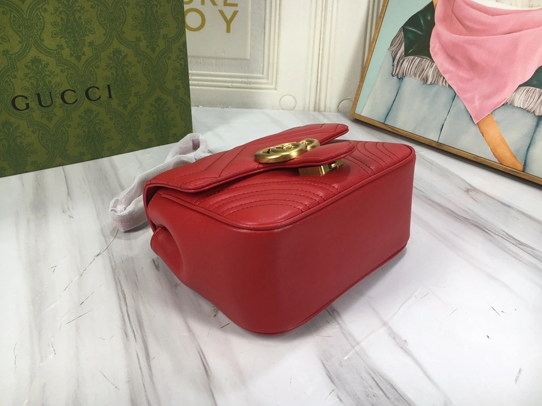 Gucci AAA Quality Messenger Bags For Women Sophisticated 1749