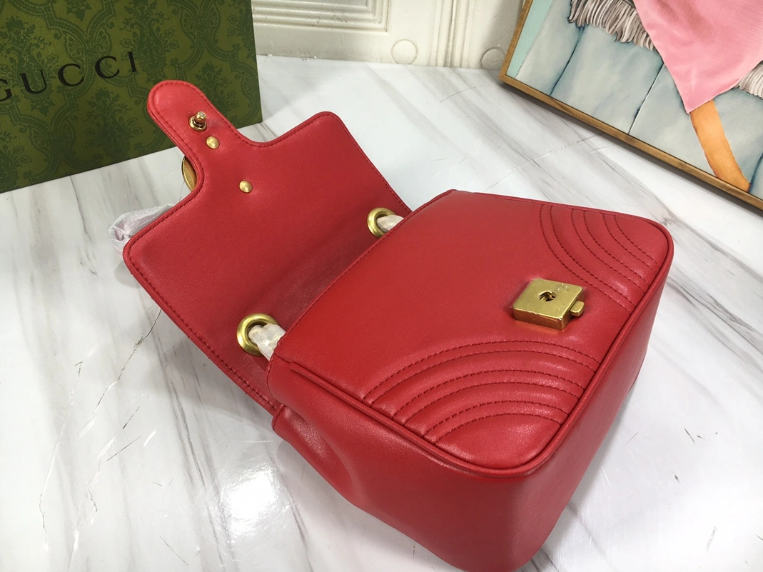 Gucci AAA Quality Messenger Bags For Women Sophisticated 1749