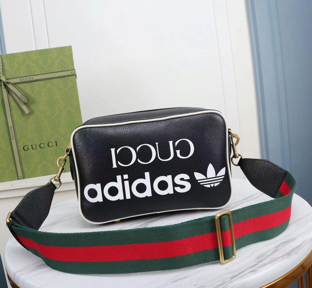Gucci AAA Quality Messenger Bags For Women Sophisticated 3457