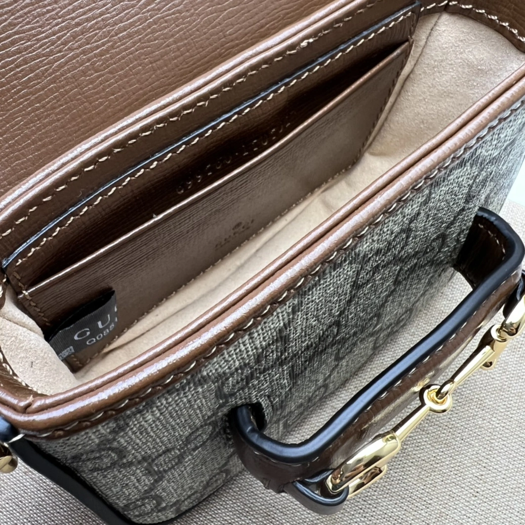 Gucci AAA Quality Messenger Bags For Women Sophisticated 5424