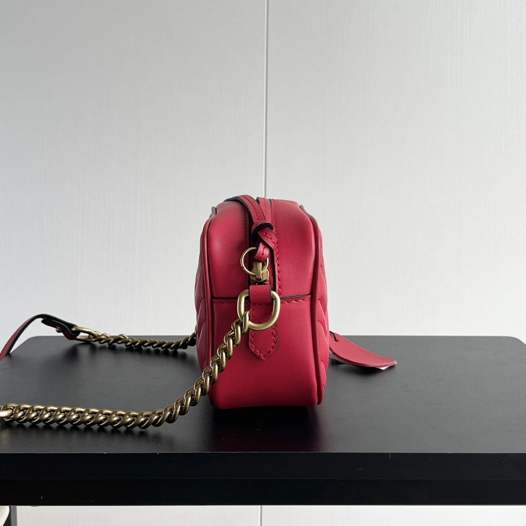 Gucci AAA Quality Messenger Bags For Women Sophisticated 5606