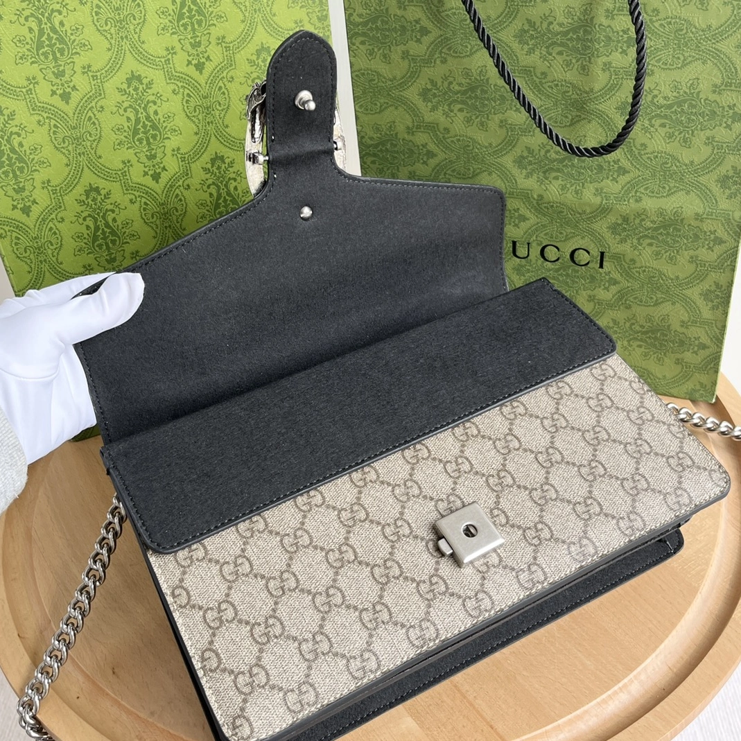 Gucci AAA Quality Messenger Bags For Women Sophisticated 8538