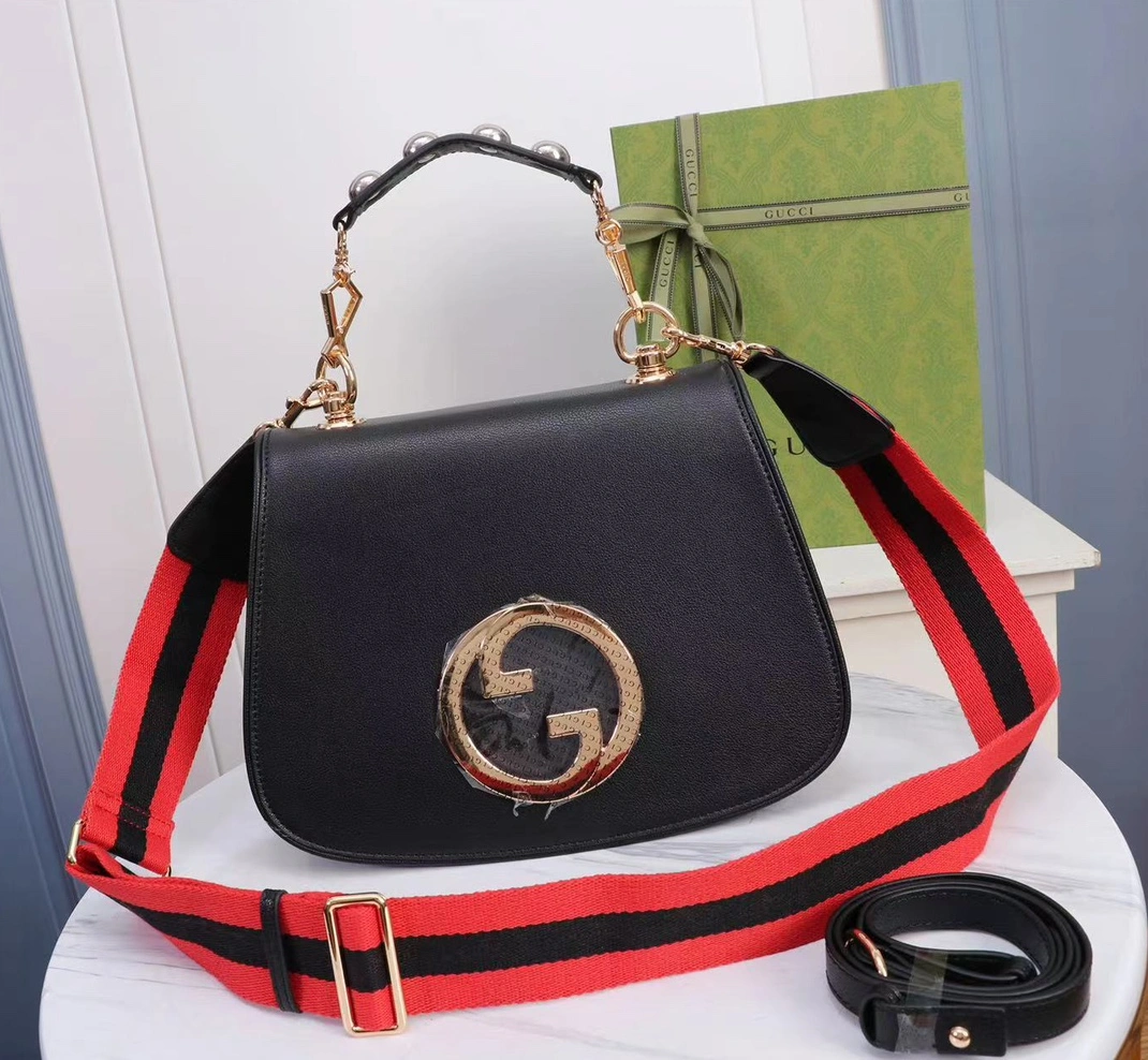 Gucci AAA Quality Messenger Bags For Women Sophisticated 9161