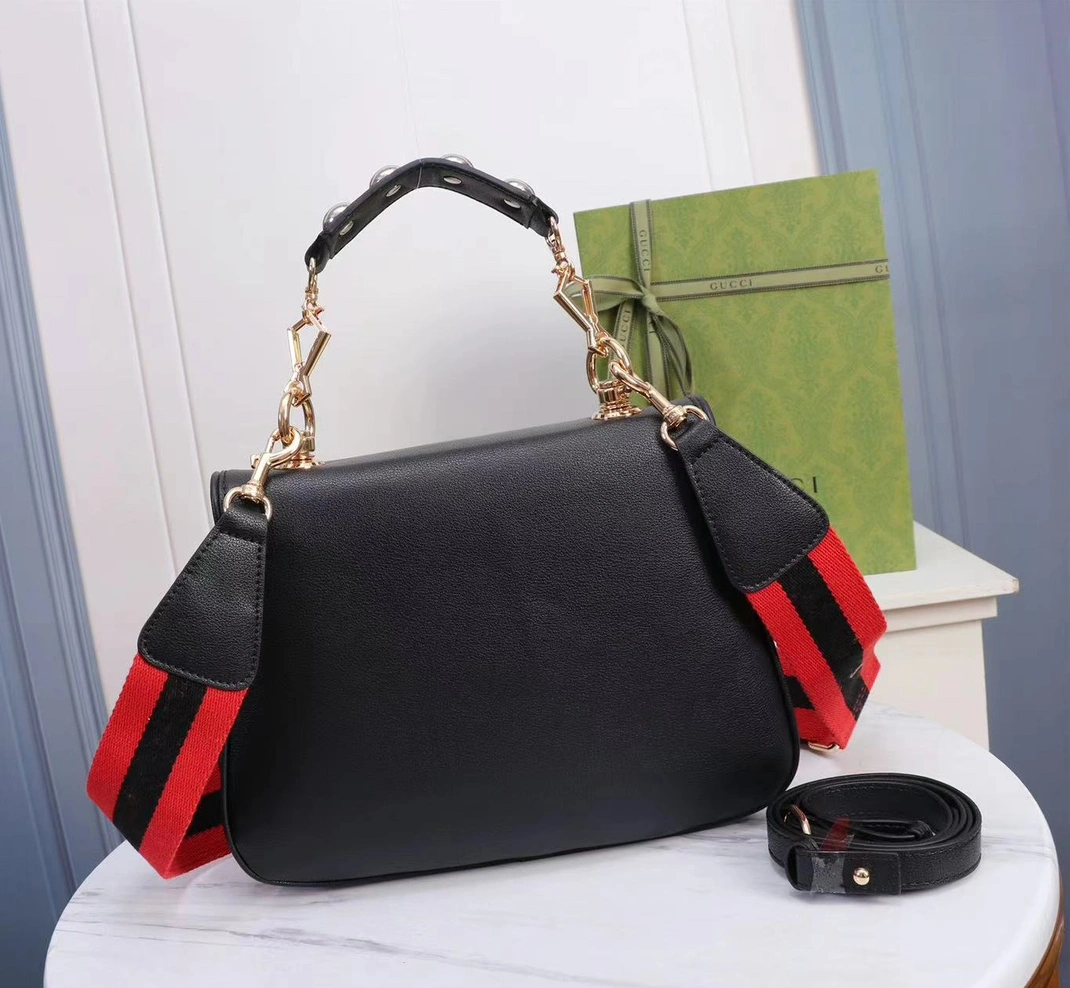 Gucci AAA Quality Messenger Bags For Women Sophisticated 9161