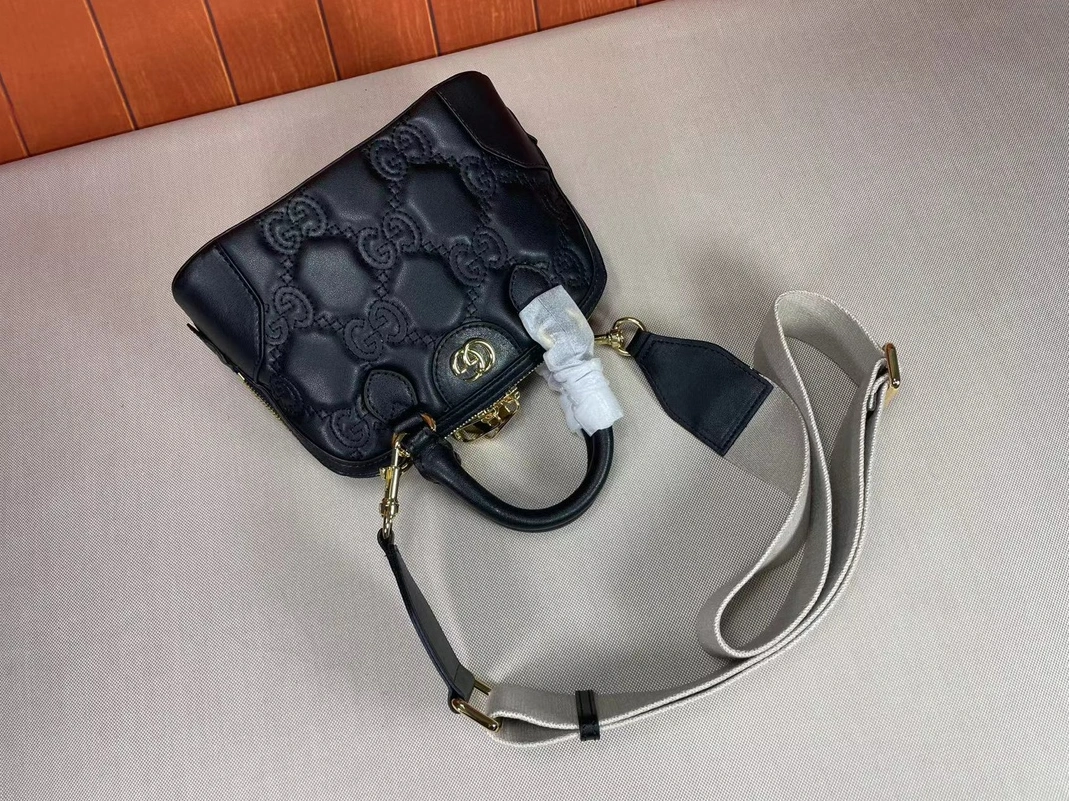 Gucci AAA Quality Messenger Bags For Women SportInspired 2998