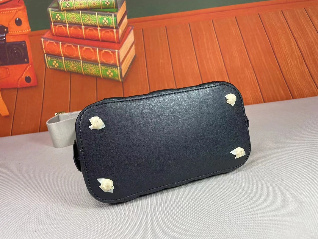Gucci AAA Quality Messenger Bags For Women SportInspired 2998