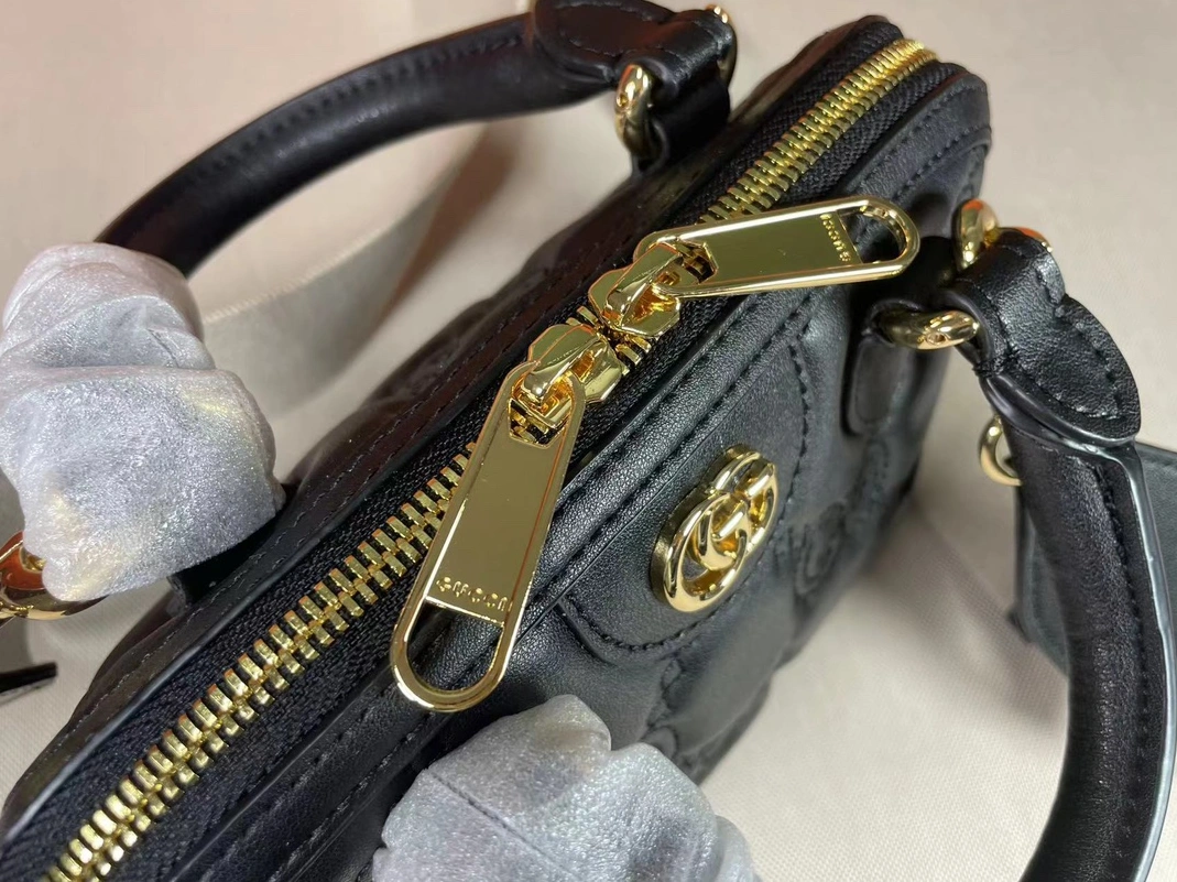 Gucci AAA Quality Messenger Bags For Women SportInspired 2998