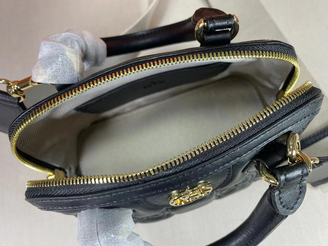 Gucci AAA Quality Messenger Bags For Women SportInspired 2998