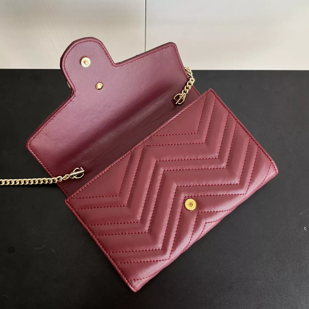 Gucci AAA Quality Messenger Bags For Women SportInspired 9990