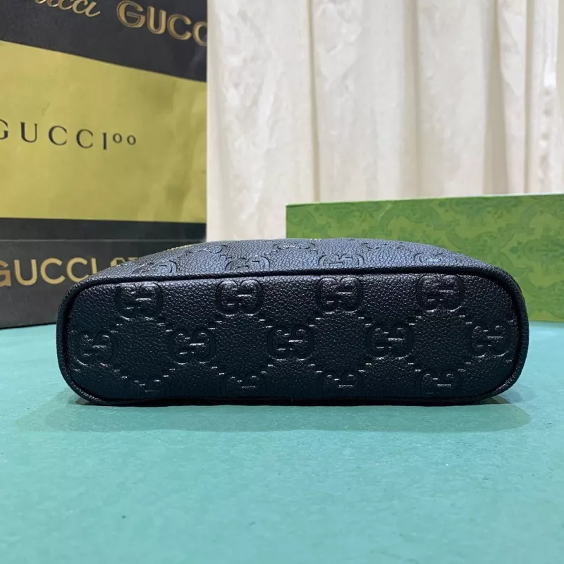 Gucci AAA Quality Messenger Bags For Women StreetReady 1844