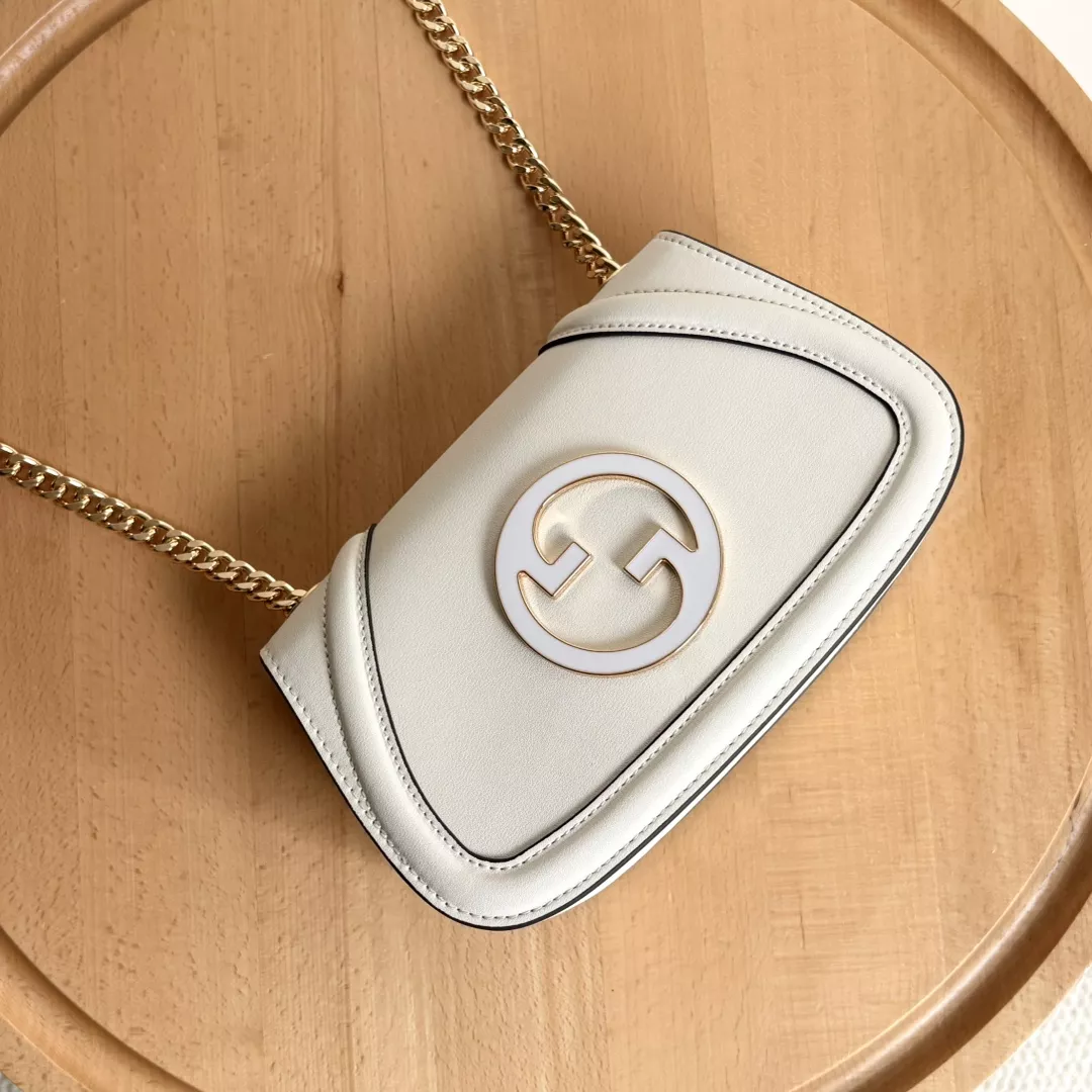 Gucci AAA Quality Messenger Bags For Women StreetReady 3438
