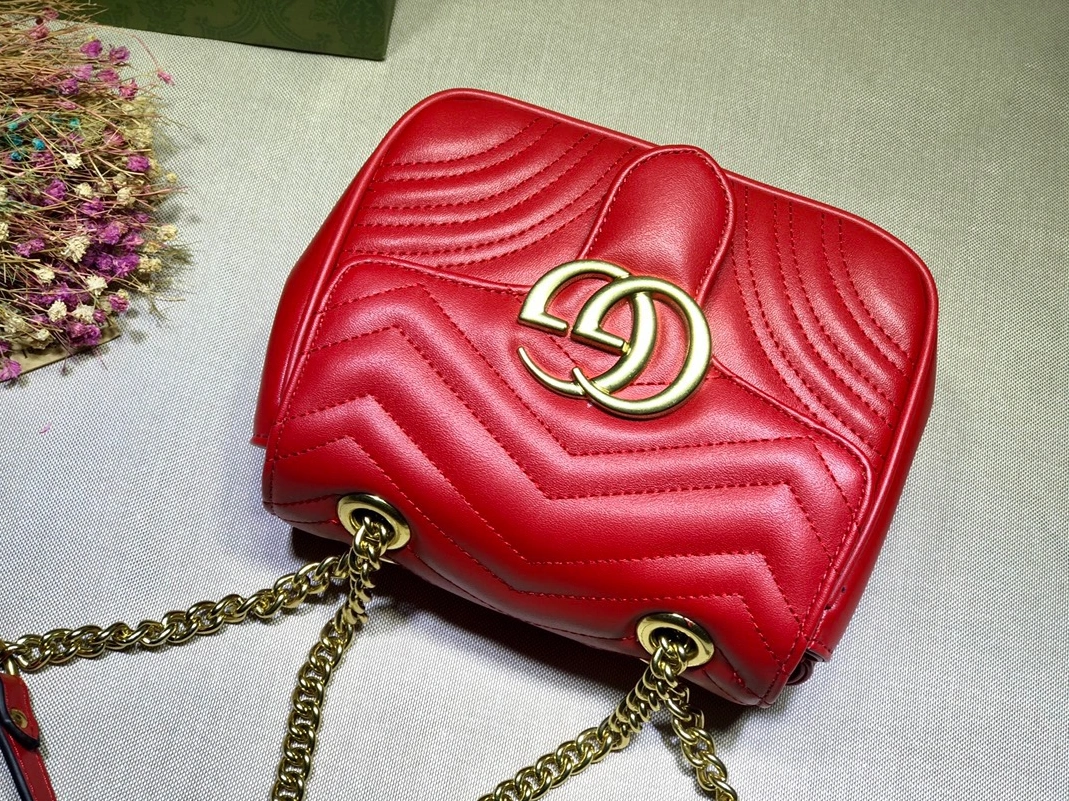 Gucci AAA Quality Messenger Bags For Women StreetReady 5374