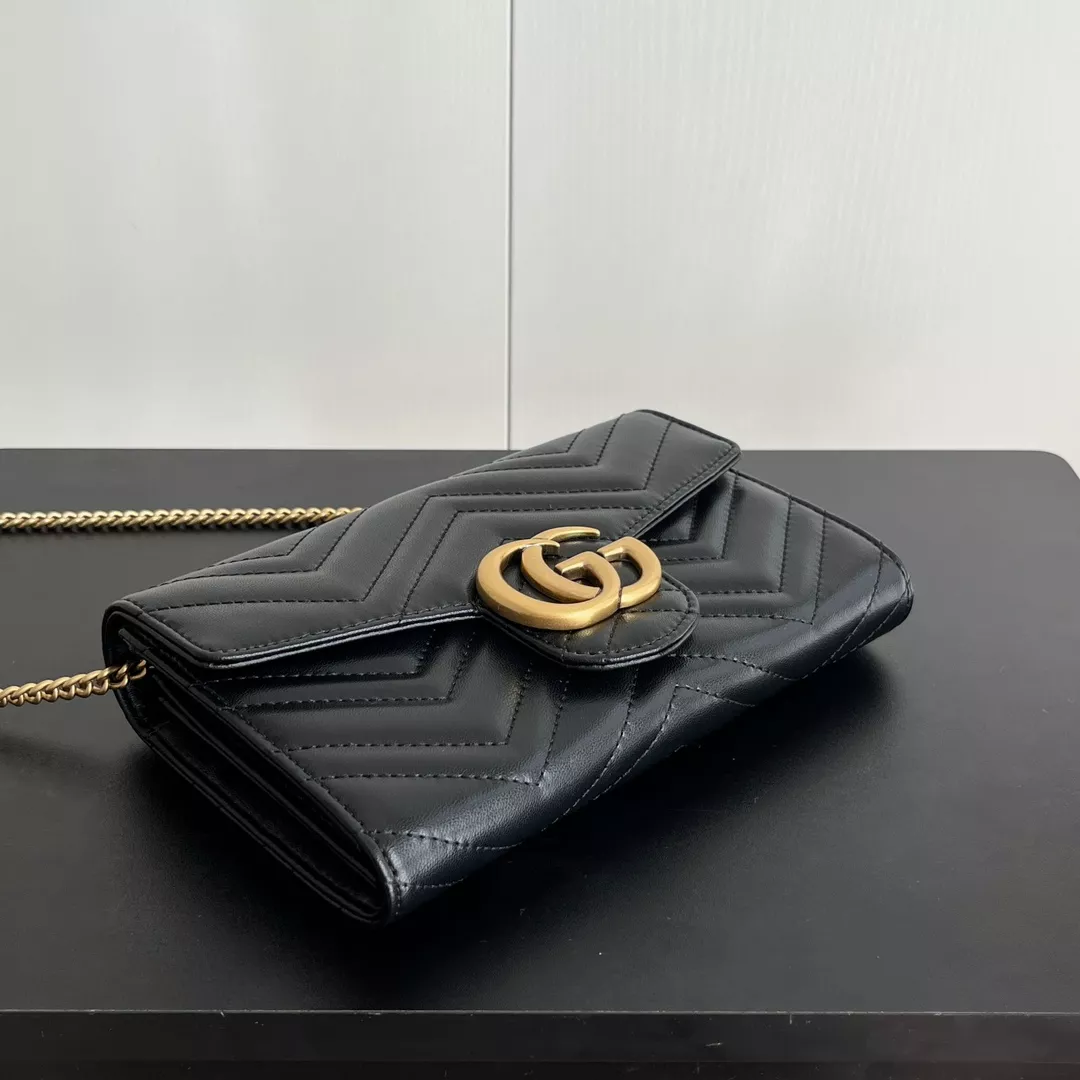 Gucci AAA Quality Messenger Bags For Women StreetReady 9420