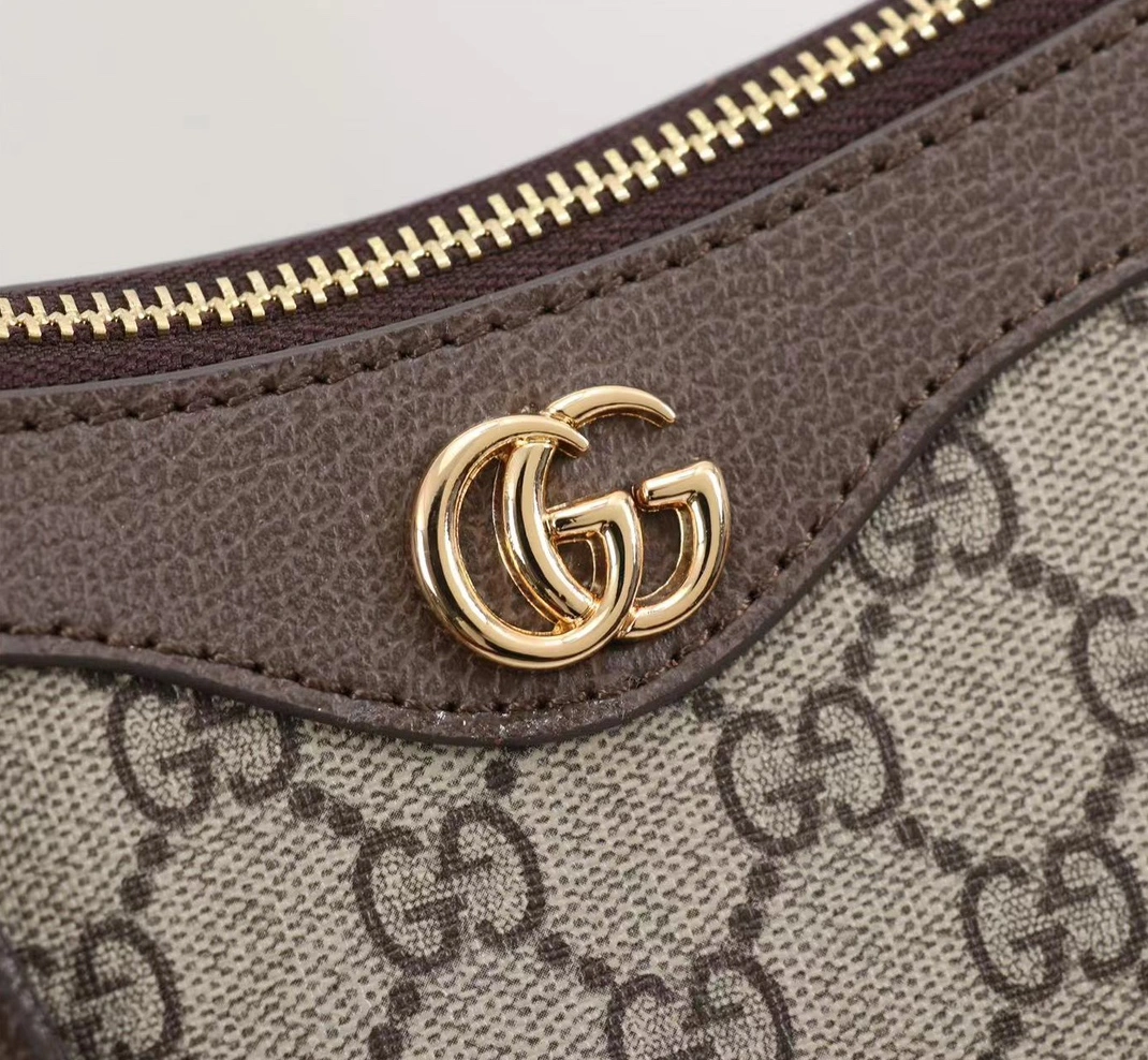 Gucci AAA Quality Messenger Bags For Women Stylish 2935