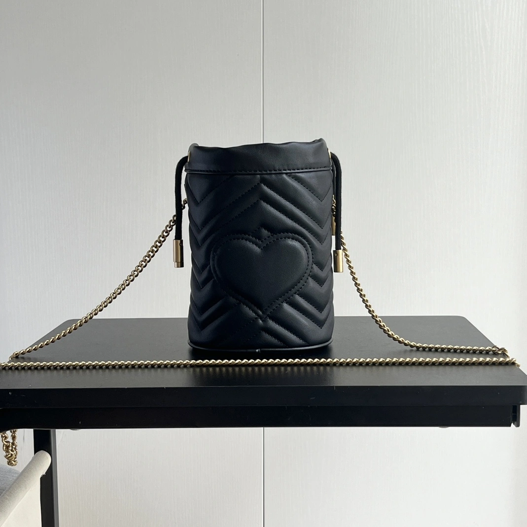Gucci AAA Quality Messenger Bags For Women Timeless 8934