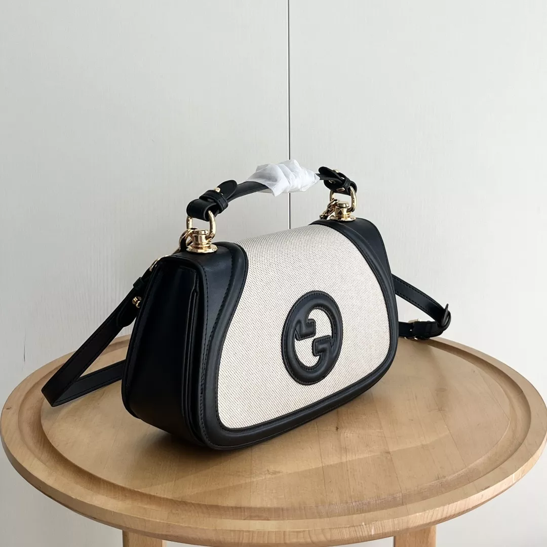 Gucci AAA Quality Messenger Bags For Women Timeless 8981