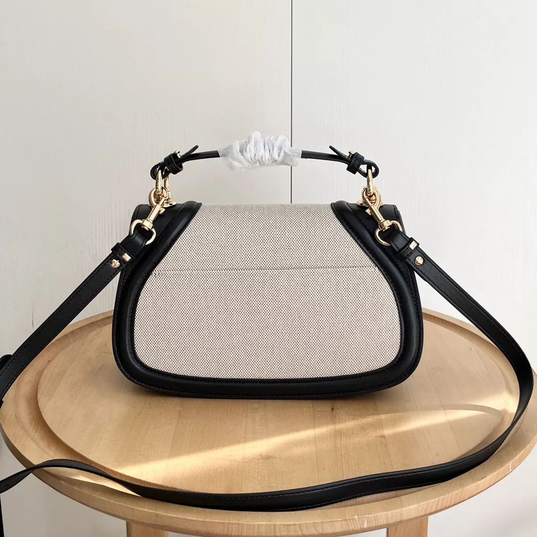 Gucci AAA Quality Messenger Bags For Women Timeless 8981