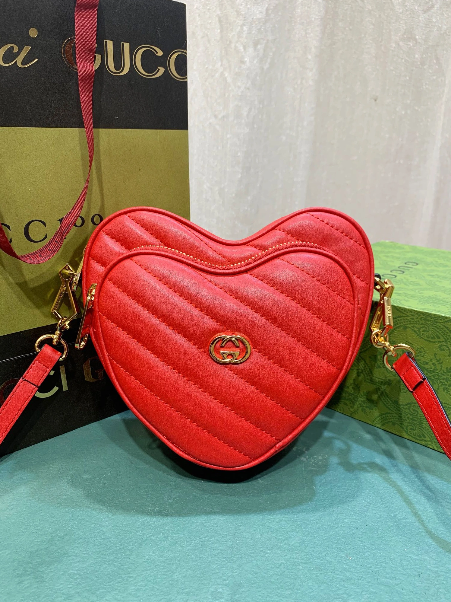 Gucci AAA Quality Messenger Bags For Women TopPick 7081