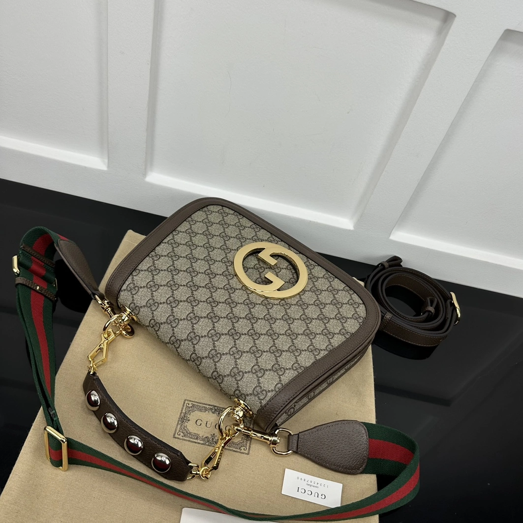 Gucci AAA Quality Messenger Bags For Women Trendsetting 5642