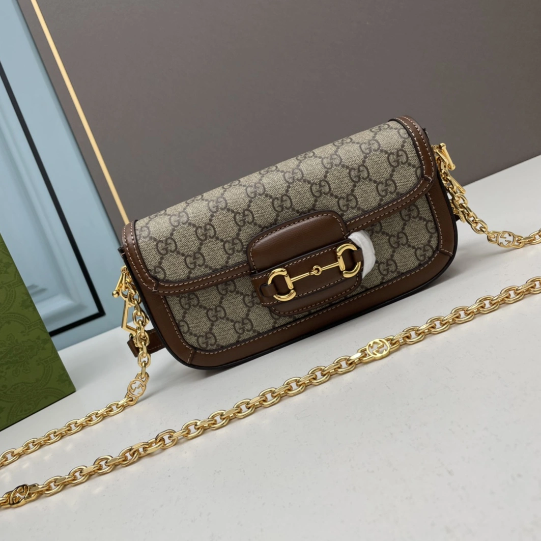 Gucci AAA Quality Messenger Bags For Women Trendy 3224
