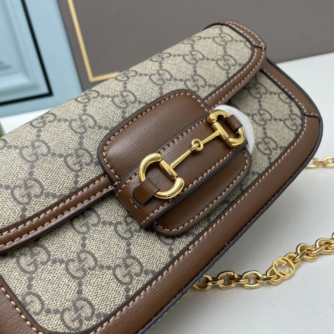 Gucci AAA Quality Messenger Bags For Women Trendy 3224