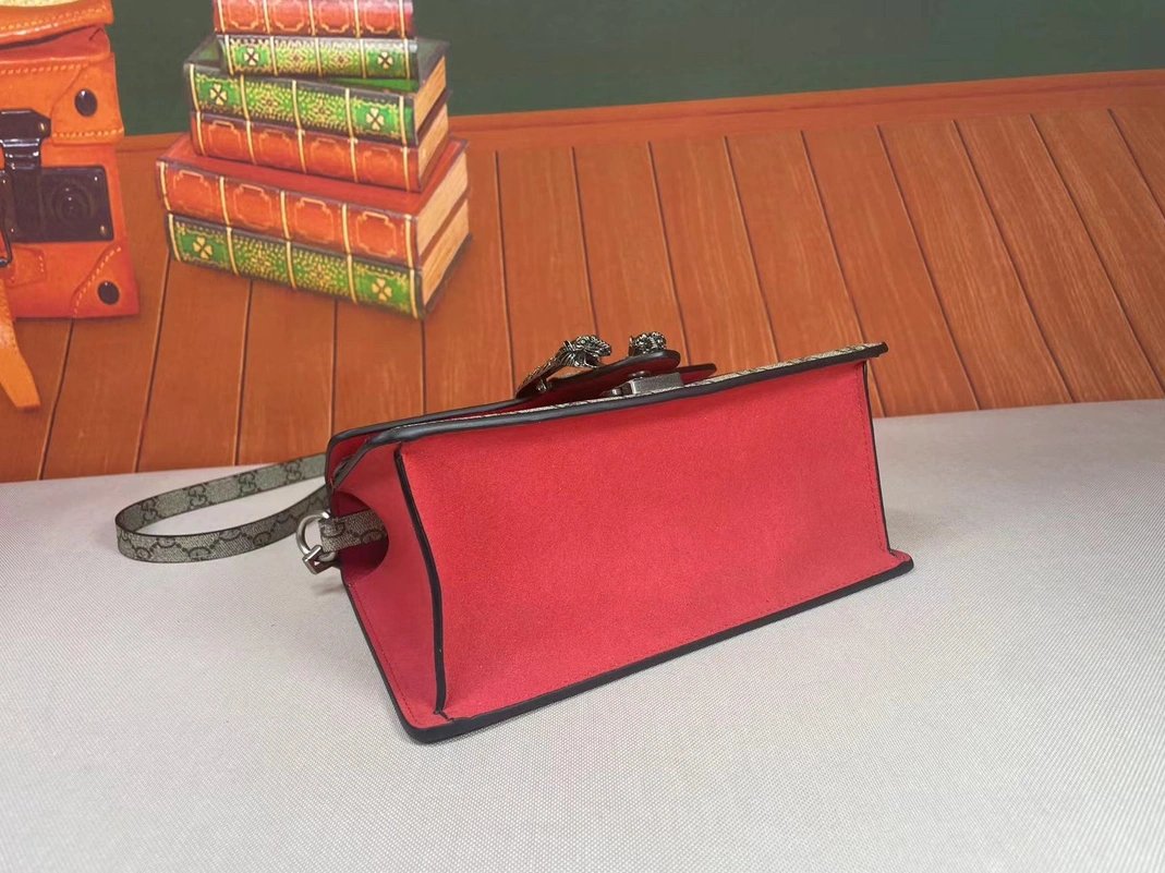 Gucci AAA Quality Messenger Bags For Women Trendy 8179