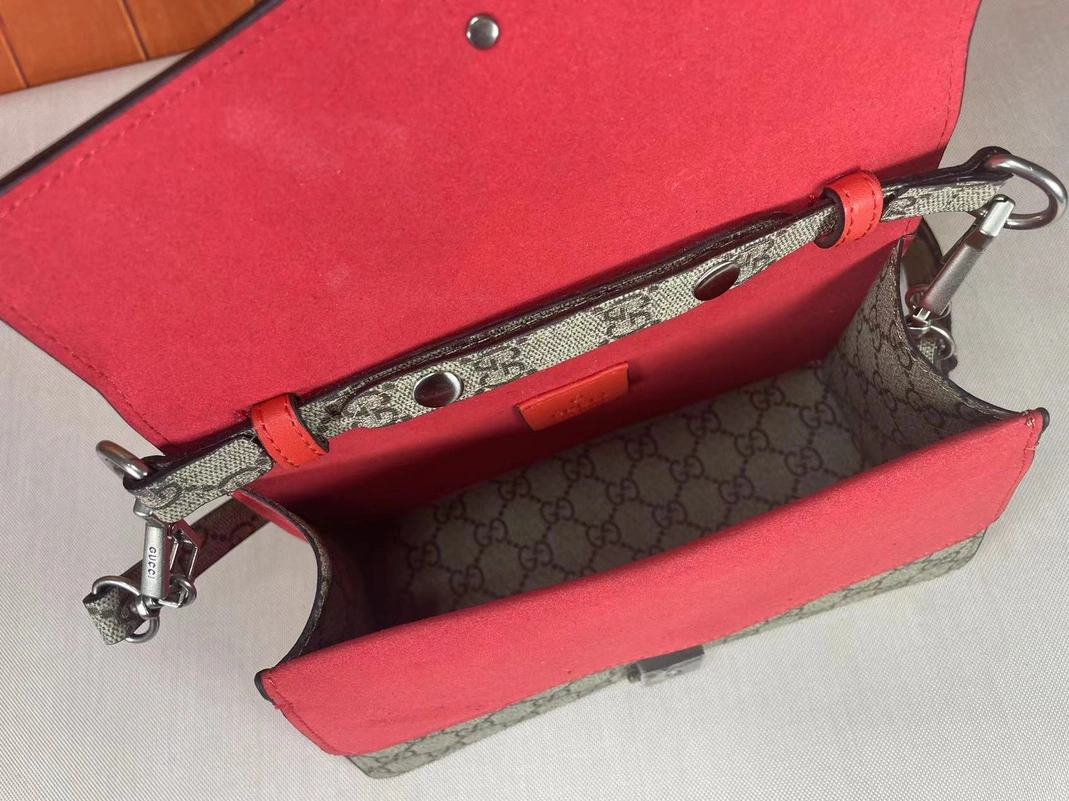 Gucci AAA Quality Messenger Bags For Women Trendy 8179