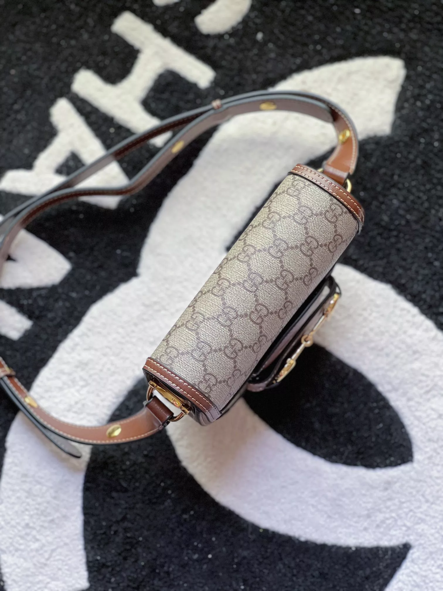 Gucci AAA Quality Messenger Bags For Women Trendy 851