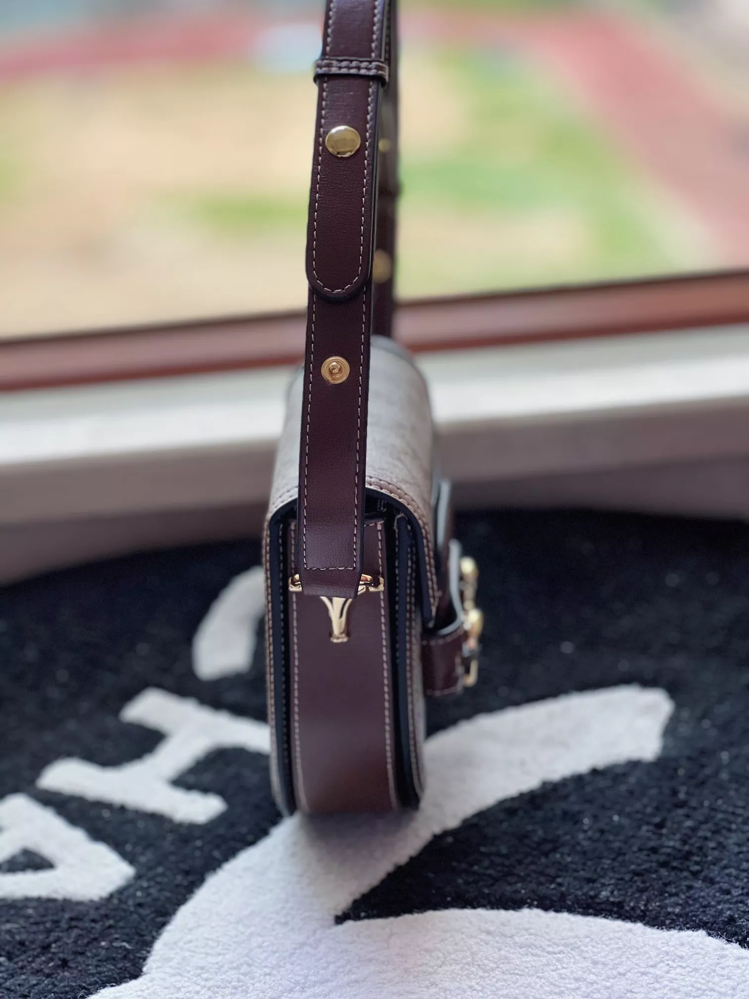 Gucci AAA Quality Messenger Bags For Women Trendy 851