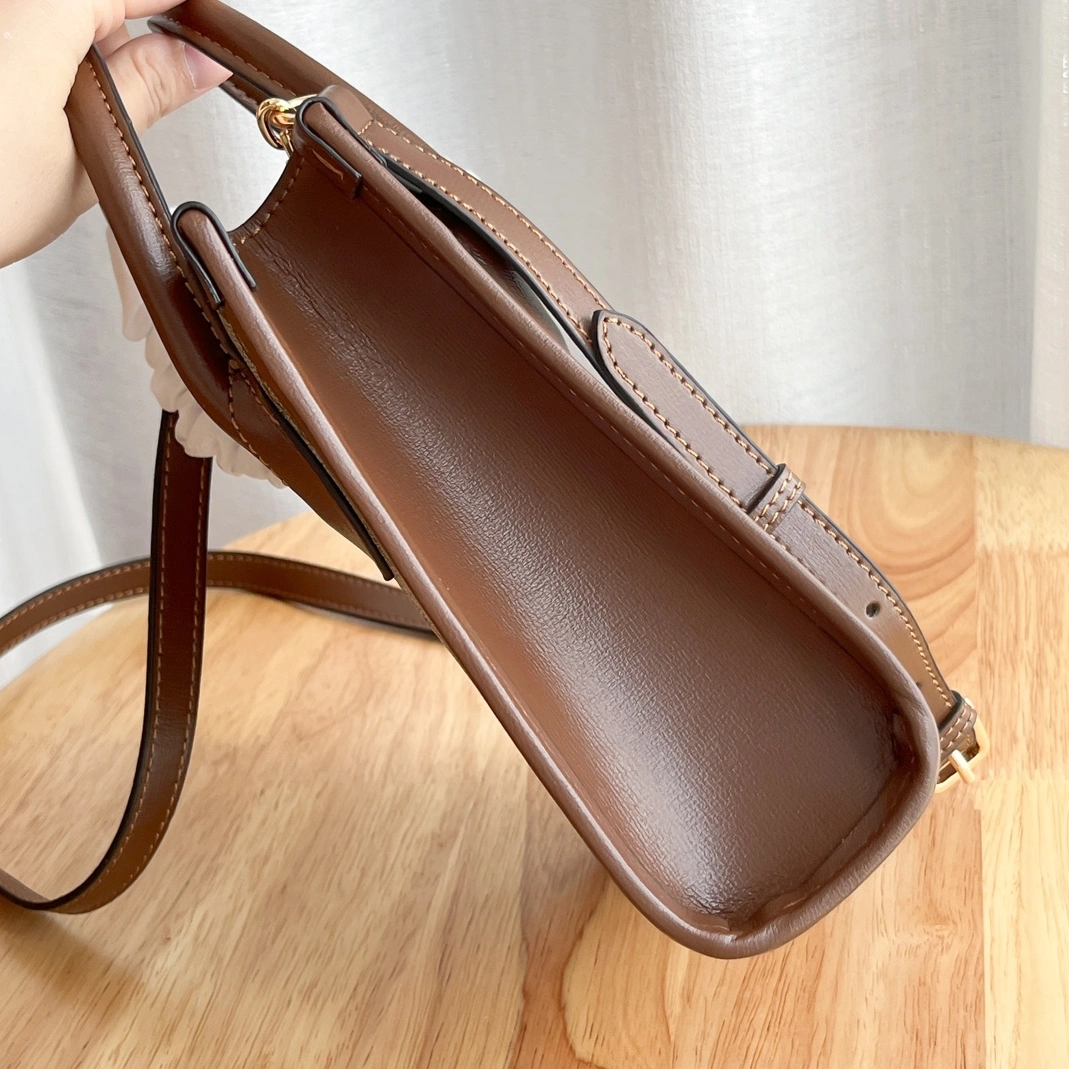 Gucci AAA Quality Messenger Bags For Women Unique 4964