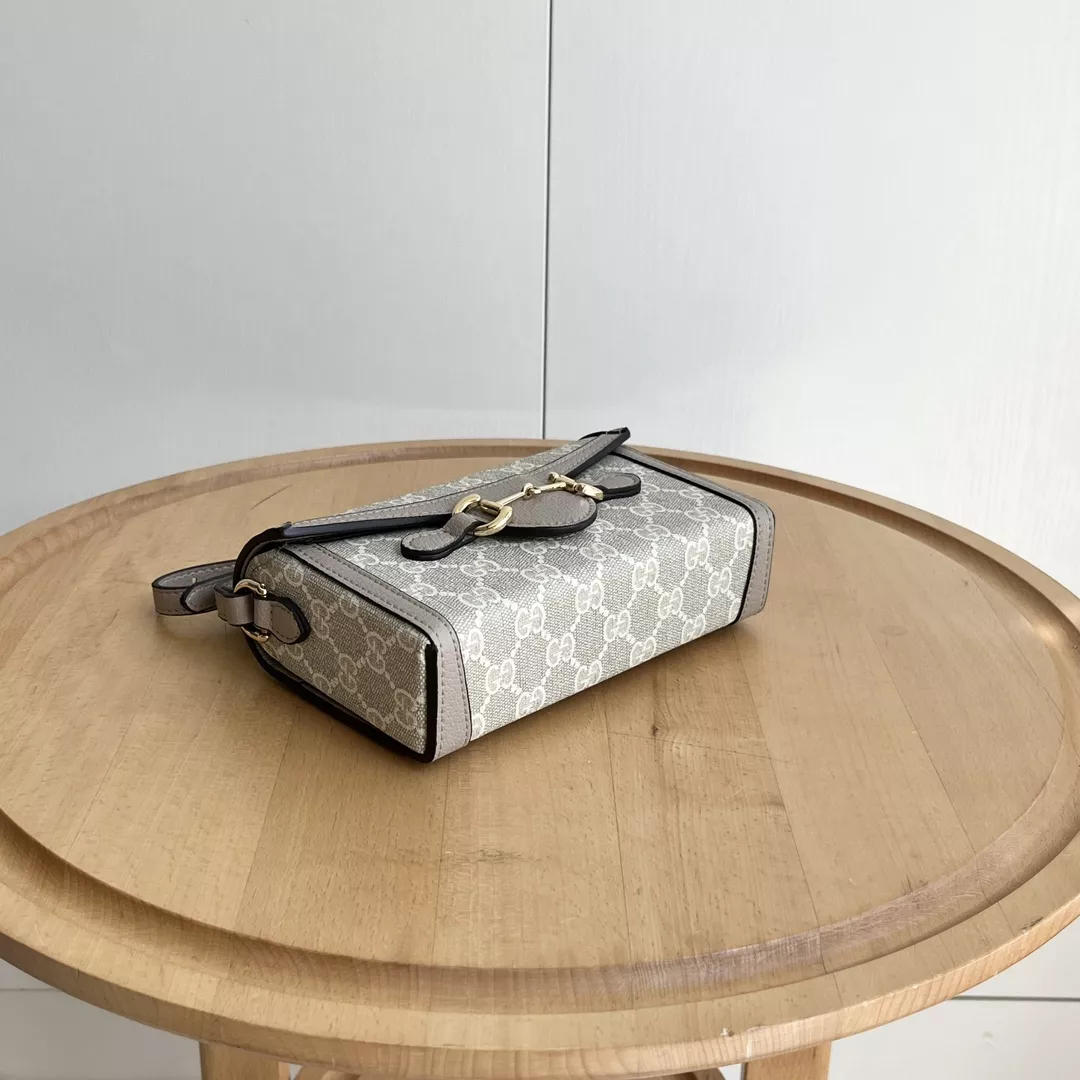 Gucci AAA Quality Messenger Bags For Women Unique 5316