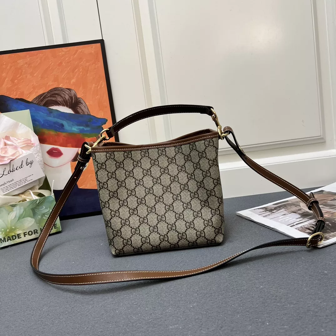 Gucci AAA Quality Messenger Bags For Women Unique 5418