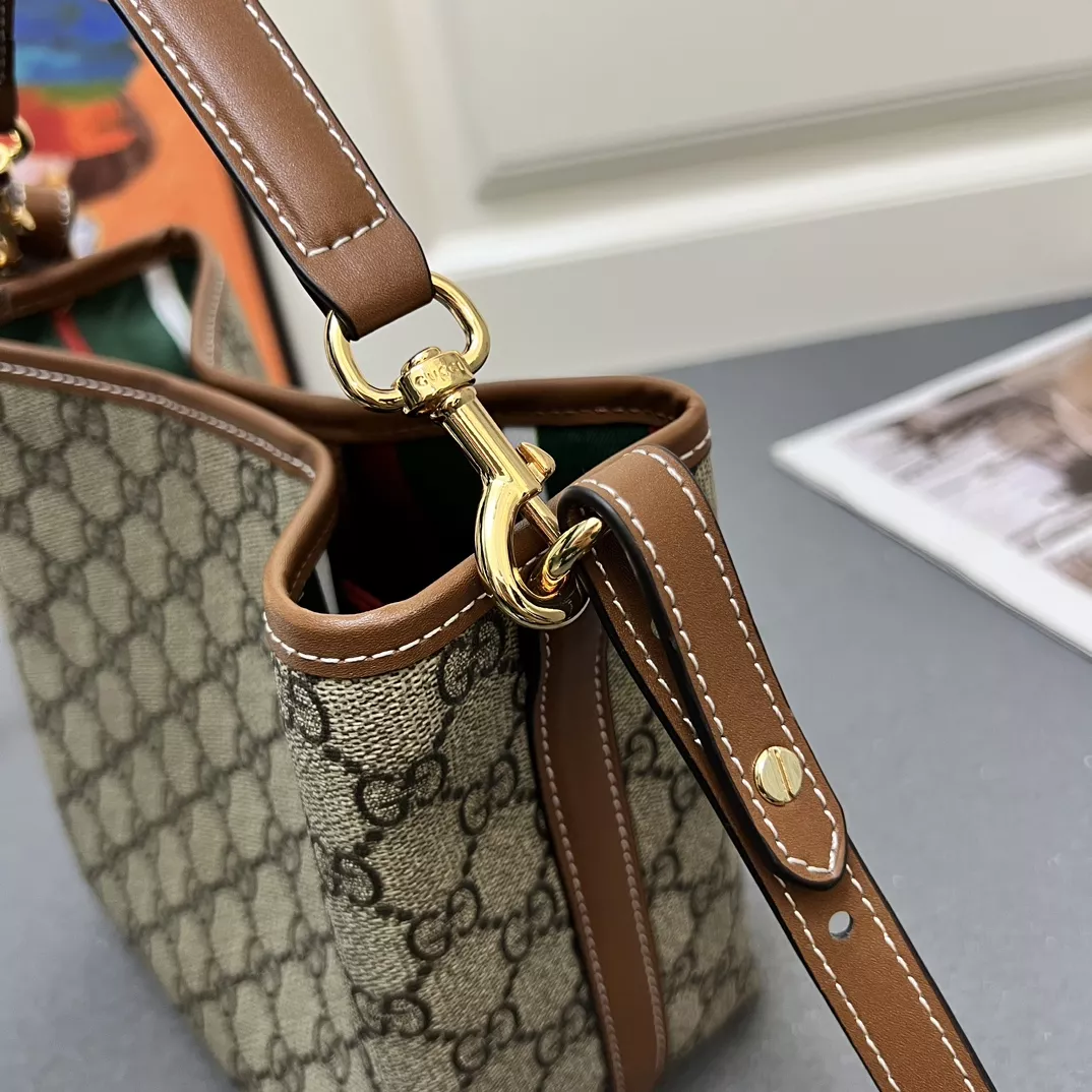 Gucci AAA Quality Messenger Bags For Women Unique 5418