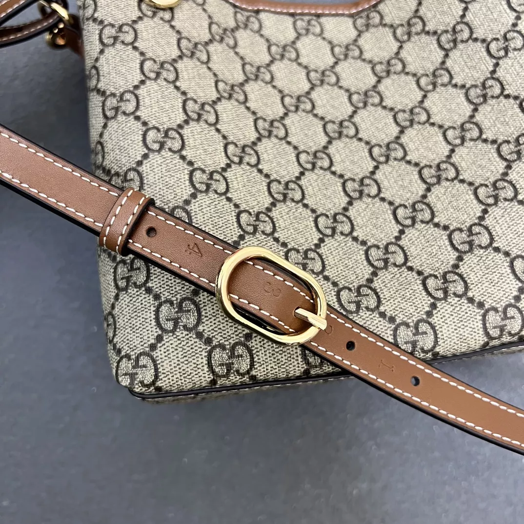 Gucci AAA Quality Messenger Bags For Women Unique 5418