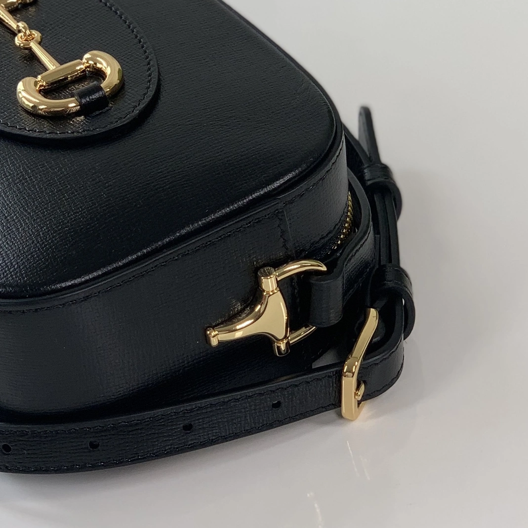 Gucci AAA Quality Messenger Bags For Women Unique 8096