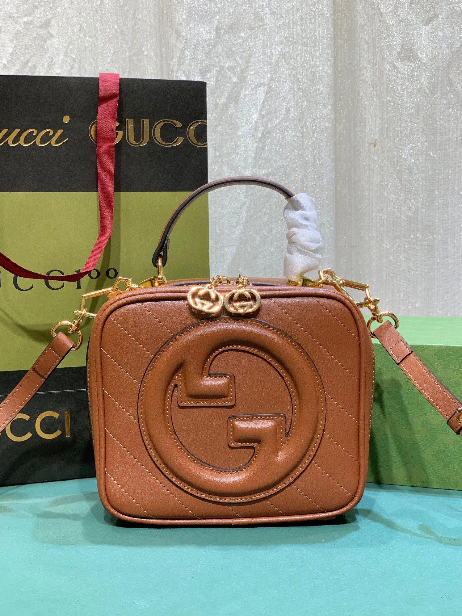 Gucci AAA Quality Messenger Bags For Women UrbanStyle 1966
