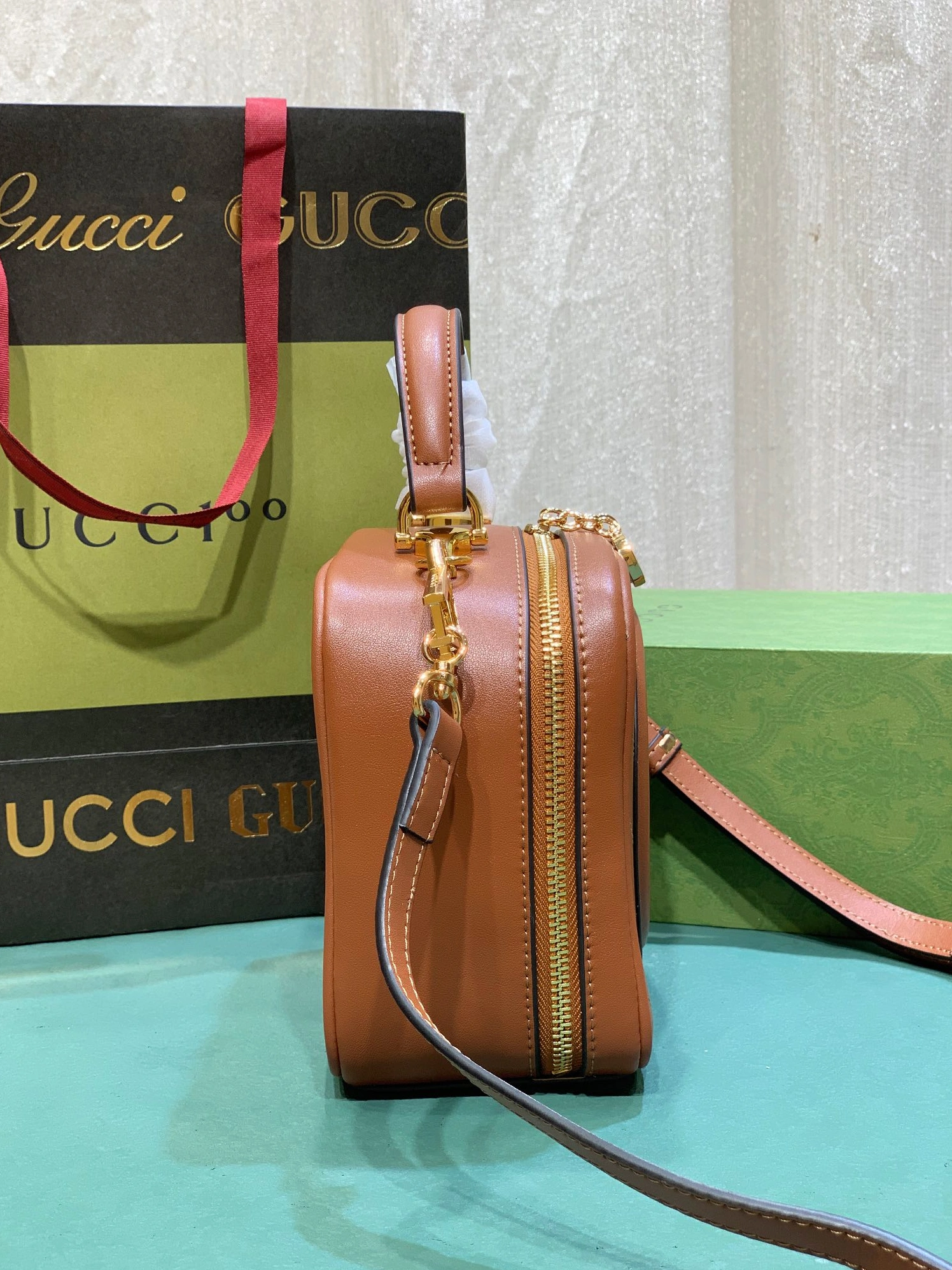 Gucci AAA Quality Messenger Bags For Women UrbanStyle 1966