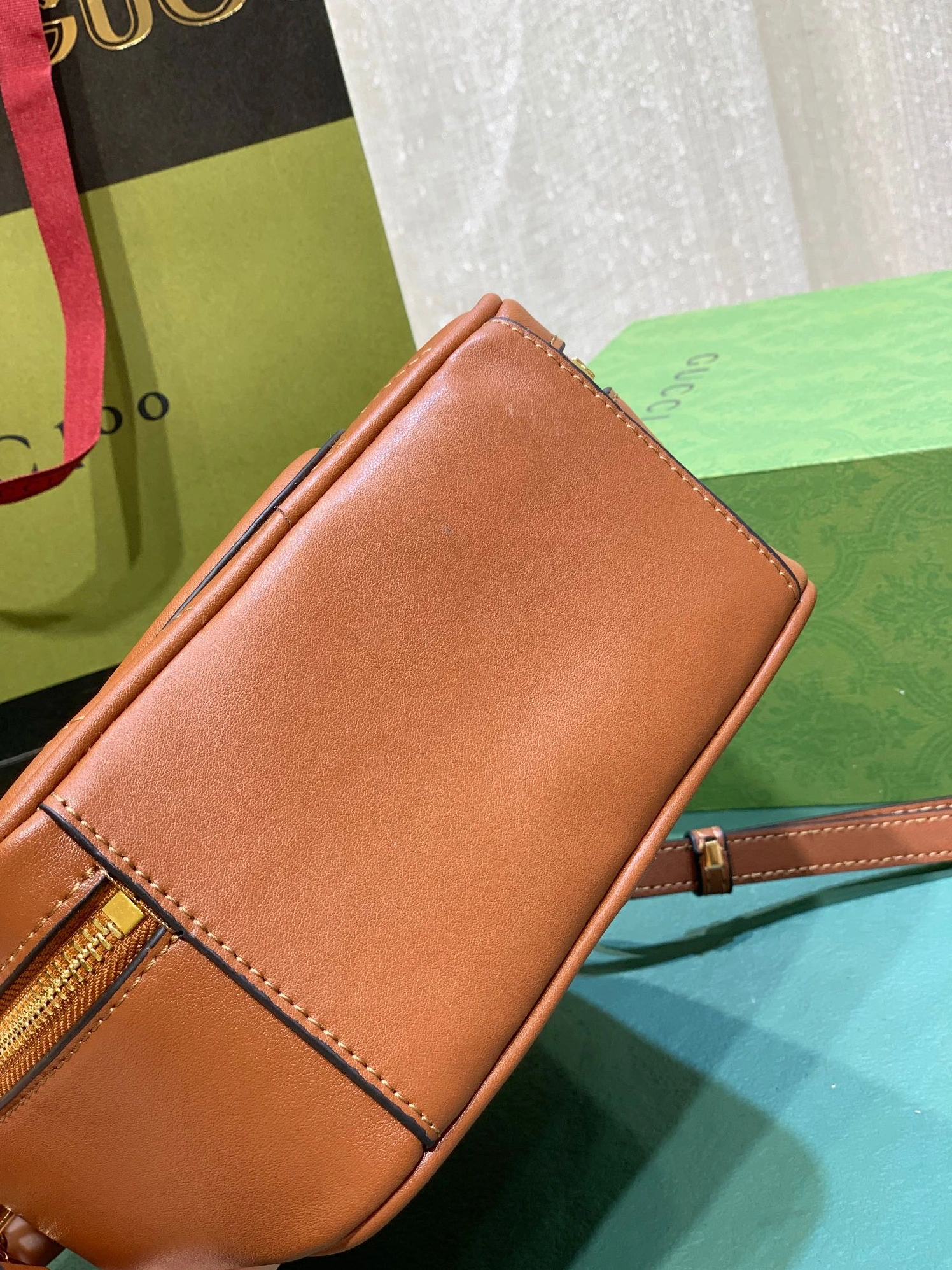 Gucci AAA Quality Messenger Bags For Women UrbanStyle 1966