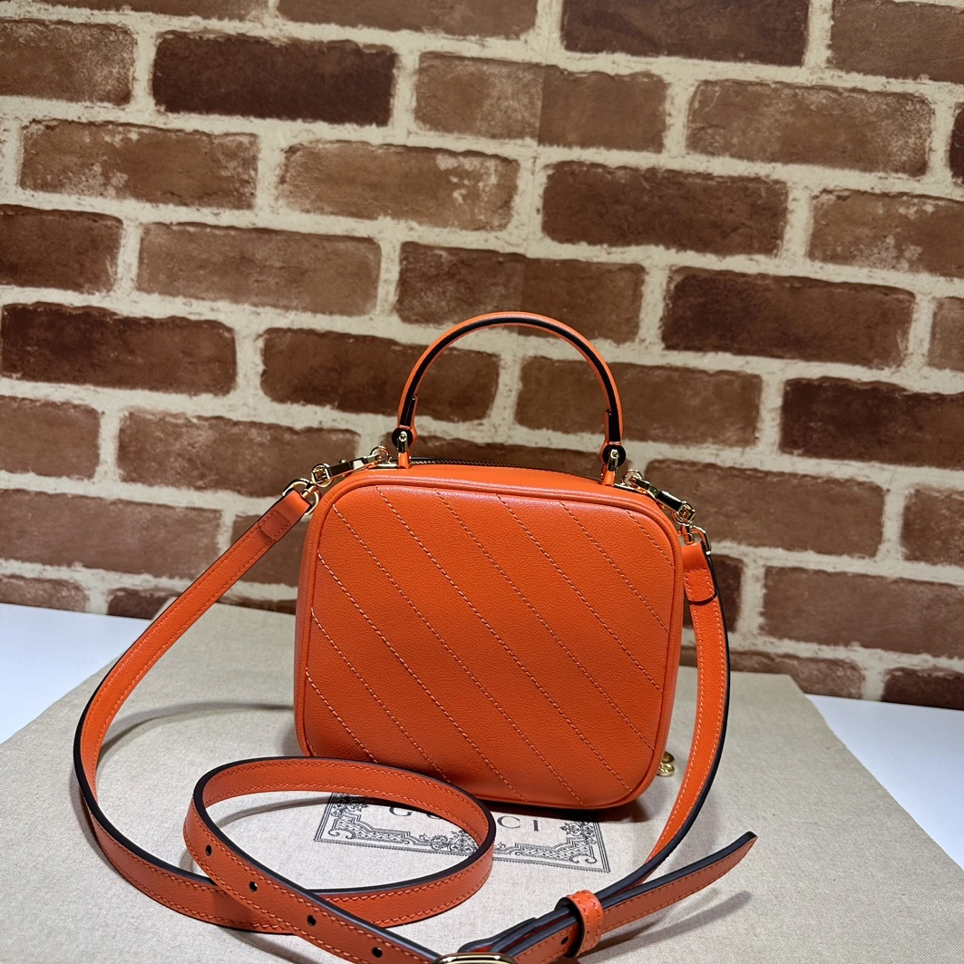 Gucci AAA Quality Messenger Bags For Women UrbanStyle 6202