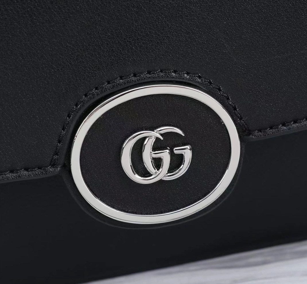 Gucci AAA Quality Messenger Bags For Women Versatile 1112