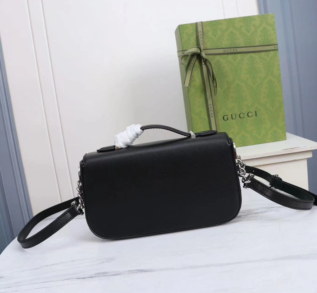 Gucci AAA Quality Messenger Bags For Women Versatile 1112