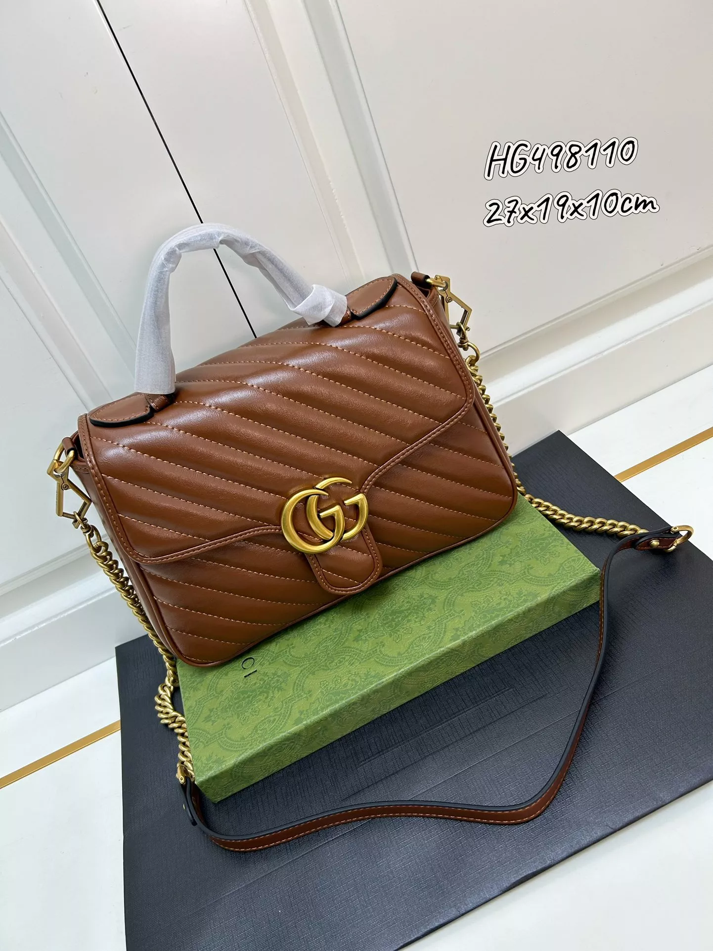Gucci AAA Quality Messenger Bags For Women Versatile 197