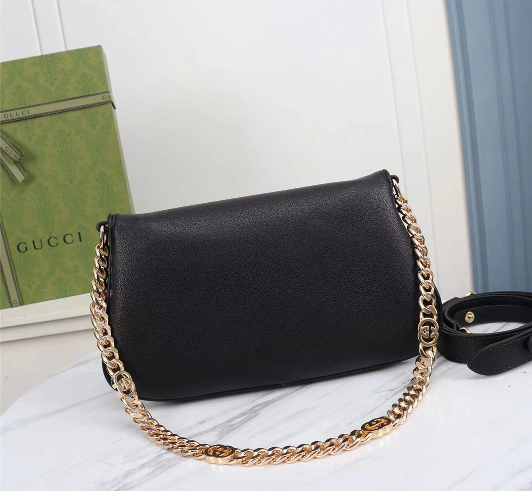 Gucci AAA Quality Messenger Bags For Women Vibrant 4852