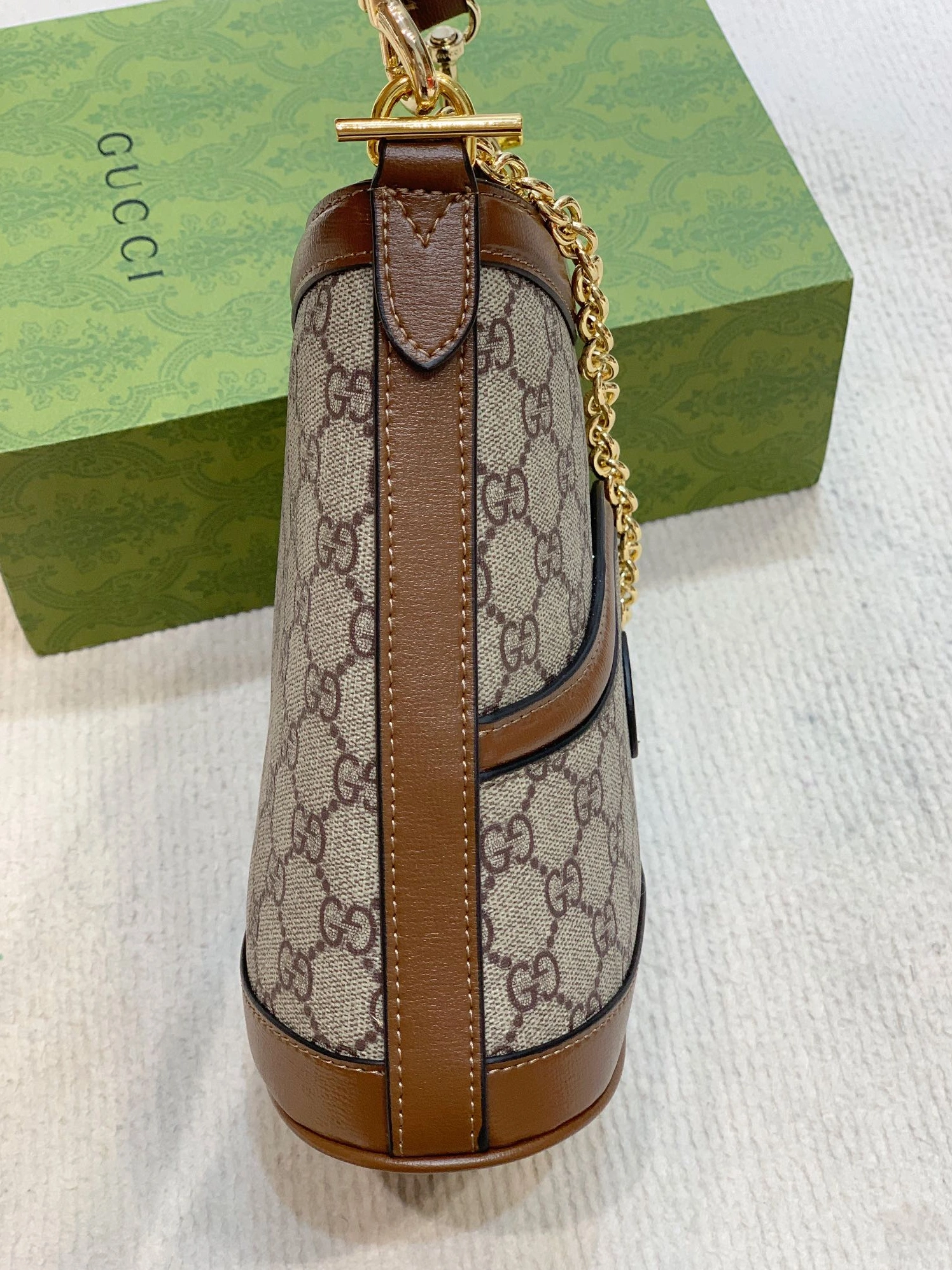 Gucci AAA Quality Messenger Bags For Women WellDesigned 2710