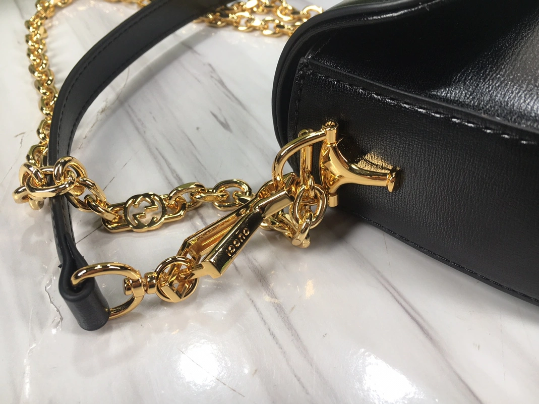 Gucci AAA Quality Messenger Bags For Women WellDesigned 5194