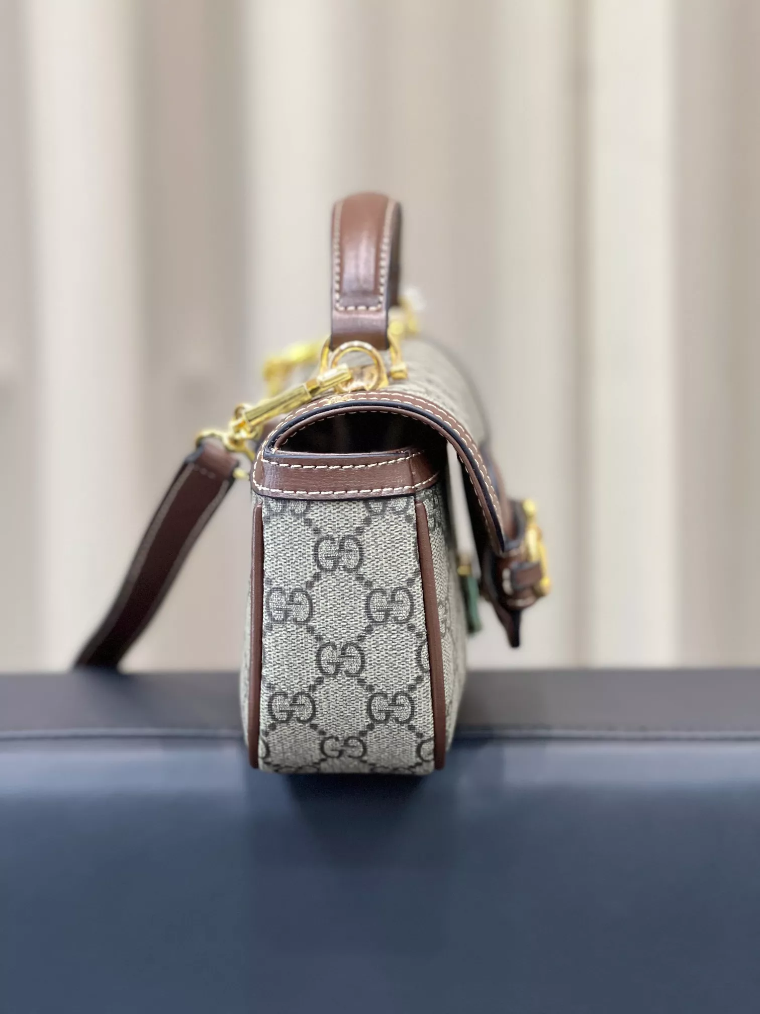 Gucci AAA Quality Messenger Bags For Women WellDesigned 5538