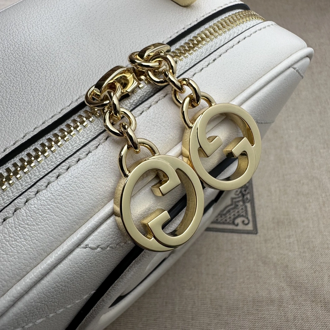 Gucci AAA Quality Messenger Bags For Women WellDesigned 6119