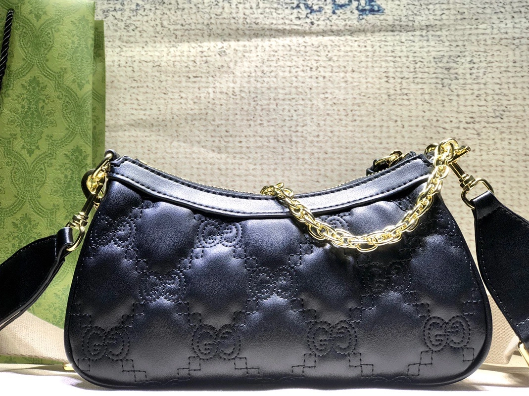 Gucci AAA Quality Messenger Bags For Women WellDesigned 711